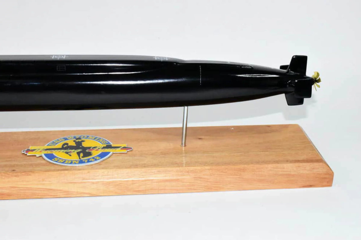 USS Model,Mahogany,20 Submarine SSBN-742 inch,Ohio (Black Wyoming Class Model Hull),Navy,Scale