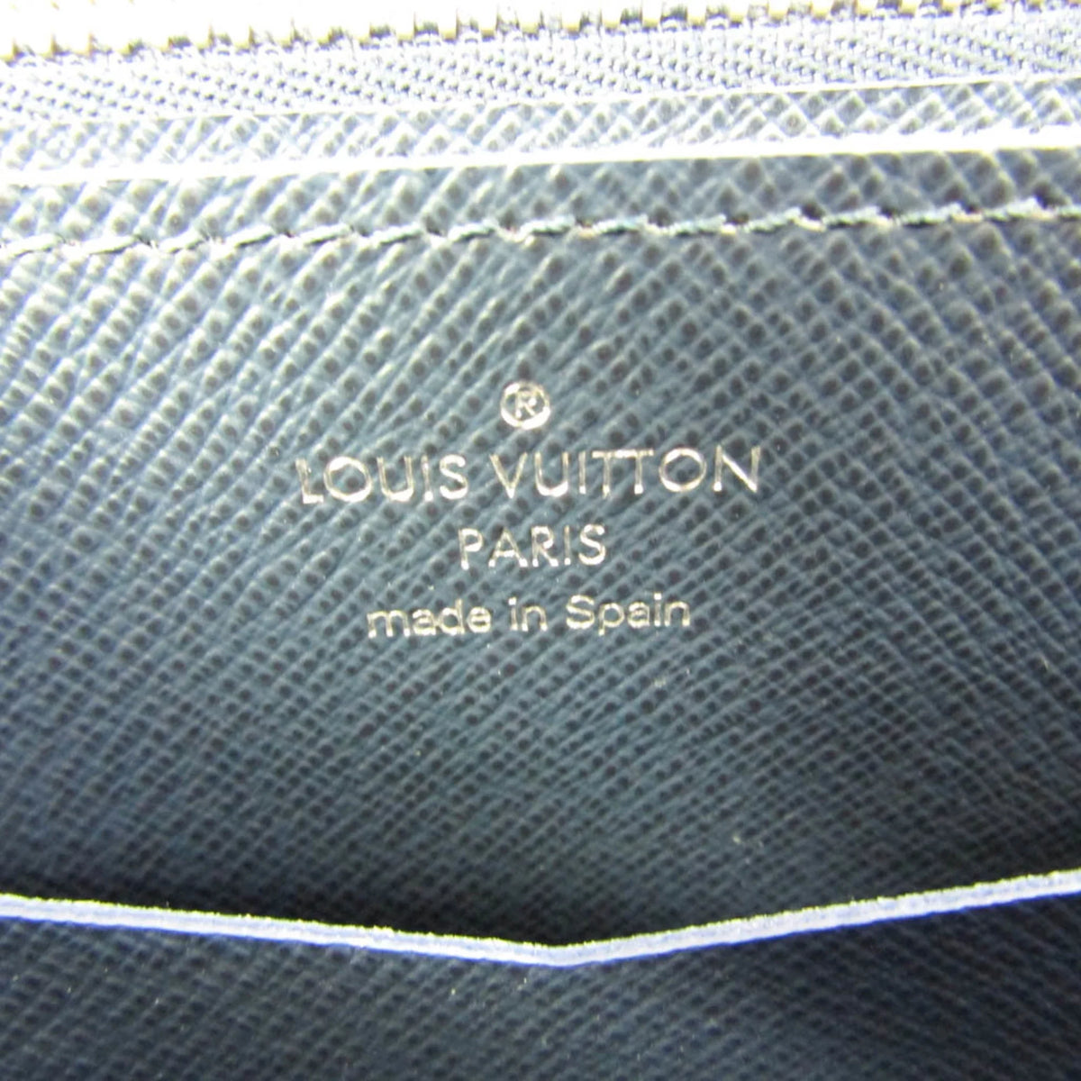 Men's Leather Taiga Wallet XL Blue Taiga (Good) Pre-Owned M64019 Zippy (bi-fold) Long Navy