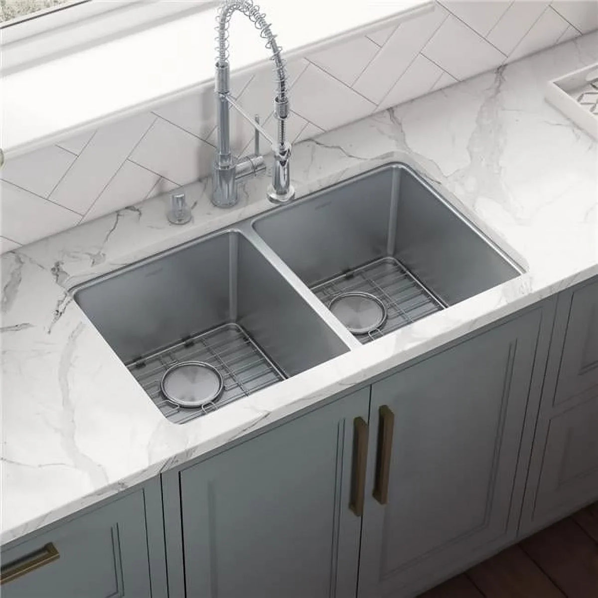 Ruvati Double USA 31 Stainless Kitchen Bowl Gauge 16 Steel Undermount in. RVM5099 Sink 50-50