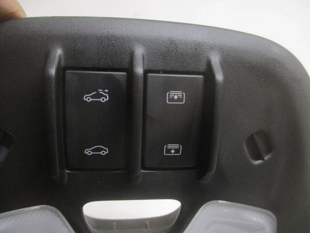 21 22 Overhead Roof Pre-Owned Chevrolet w/Onstar Trailblazer Console & OEM (Good) LKQ Sunroof