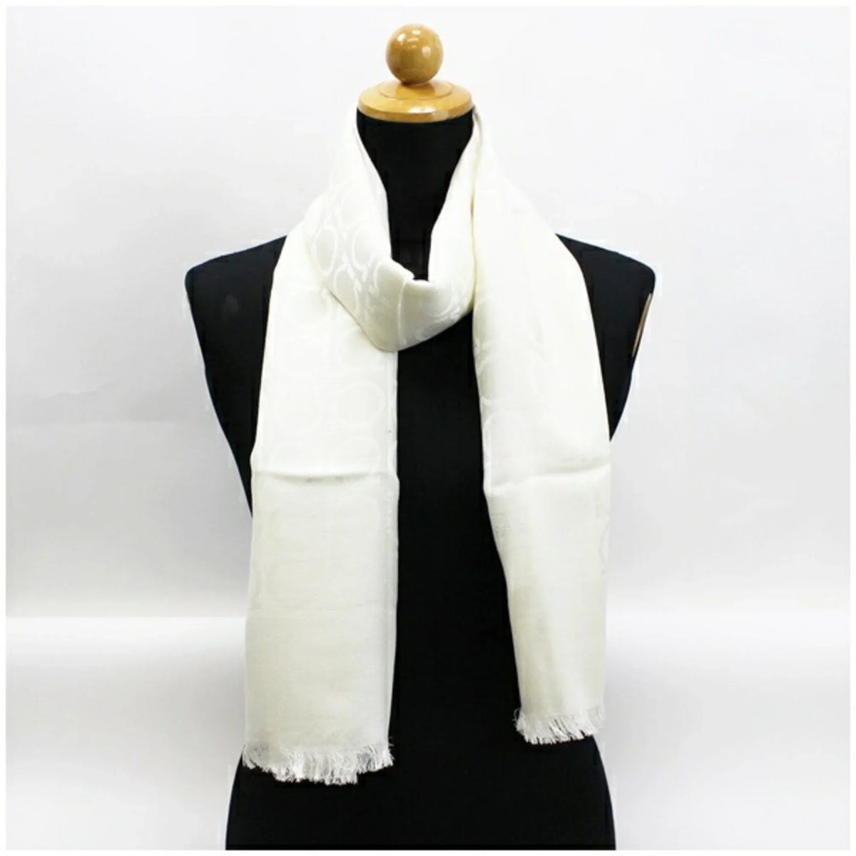 Salvatore Ferragamo (Good) Gancini wool rank silk stole white x SALVATORE ladies AB pattern Pre-Owned FERRAGAMO