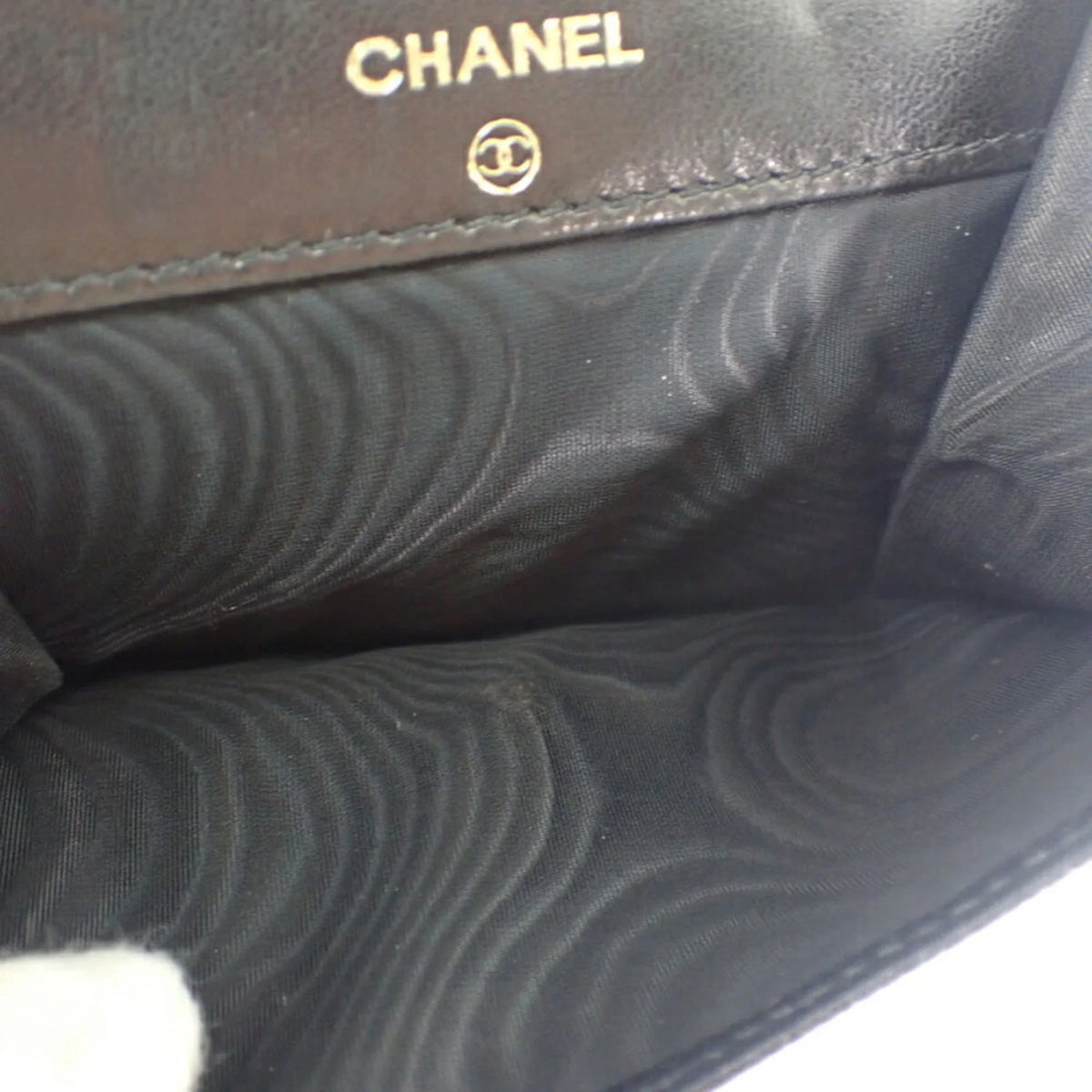 wallet skin Pre-Owned black trifold (Good) caviar