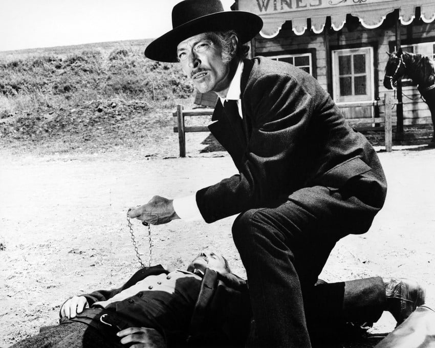 Cleef Hollywood More For Dollars 24X36 Beside Kneels Body Classic A Van Poster Few Lee