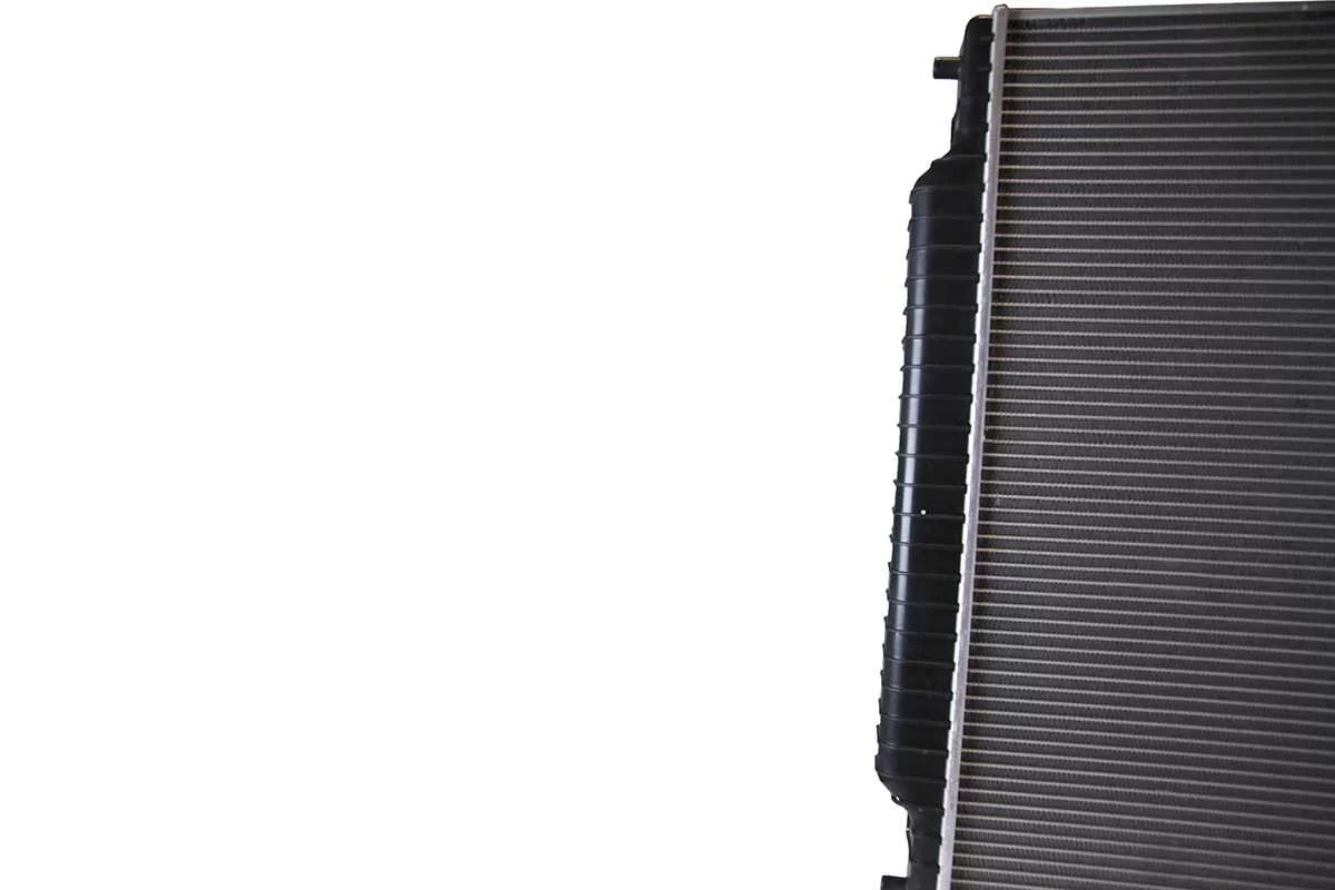 2002 4WD 2000-2005 Excursion 2000 for RK802 F-350 1999 V8 Duty 7.3L AutoShack 2004 F-250 RWD Radiator 2001 6.8L Super 2003 Duty Super Replacement