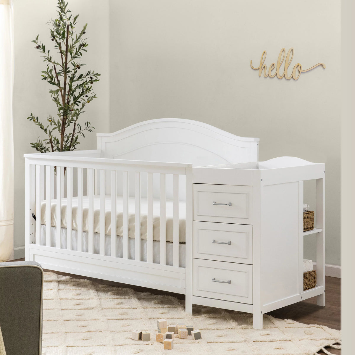 and White 4-in-1 Convertible Combo Charlie Crib in DaVinci Changer