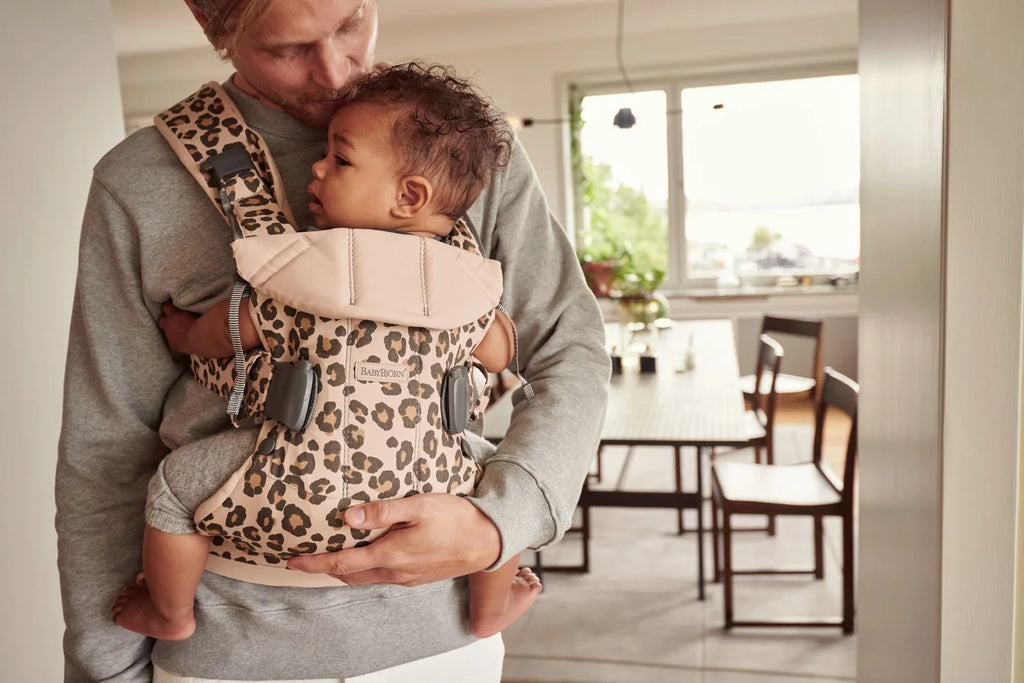 Cotton BabyBjorn Mix, One, Beige/Leopard Baby Carrier