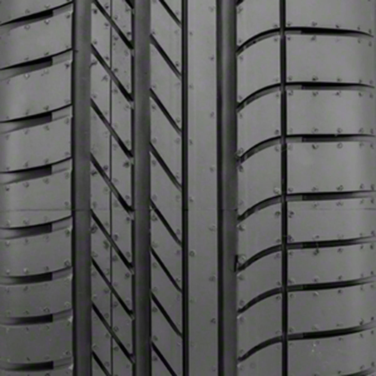 103Y Goodyear Passenger Eagle 285/40R19 UHP Asymmetric F1 Tire