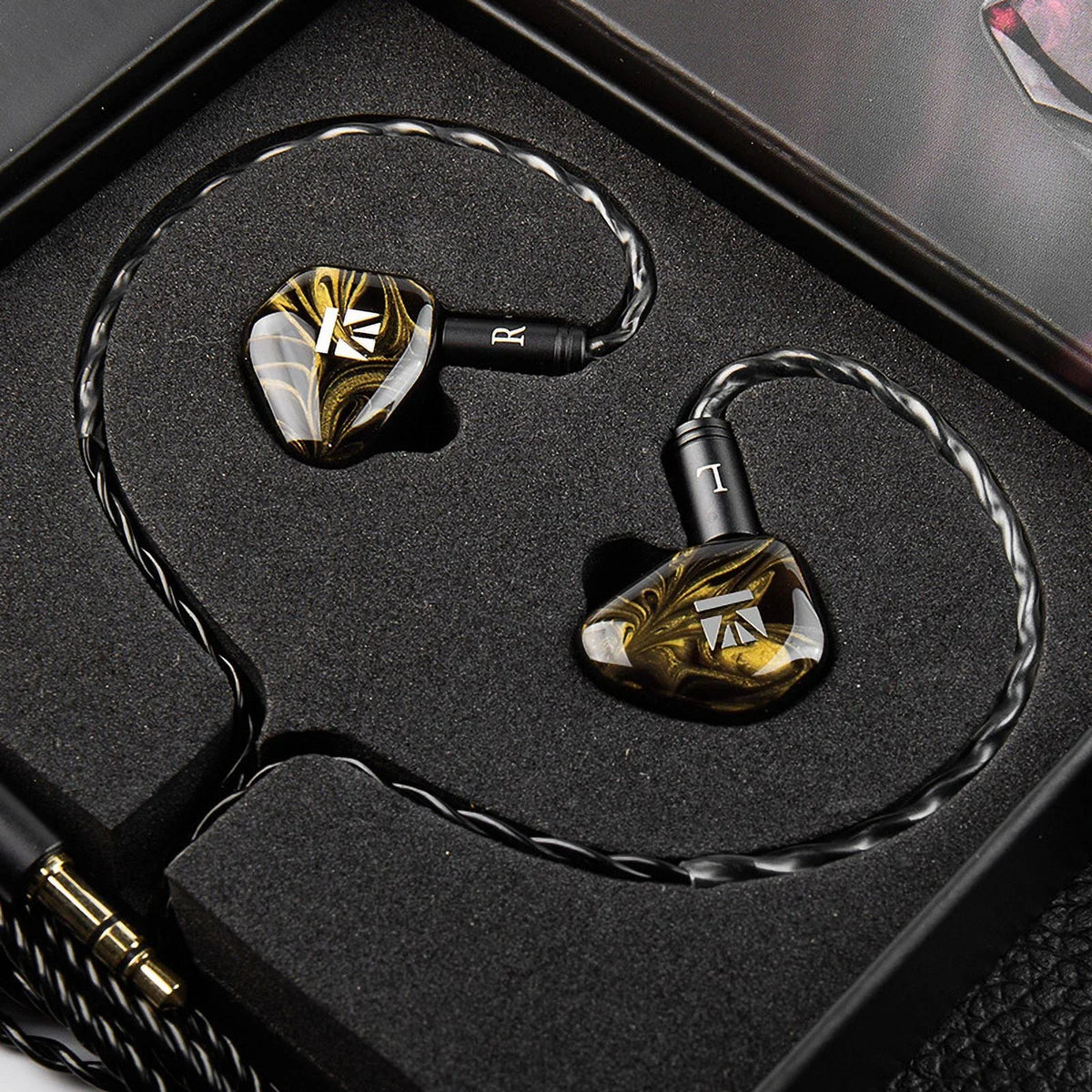 Sport HIFI Earbuds Headphones KB01 Diaphragm Beryllium In Earphone Headset Monitor Wired 10MM Dynamic Ear Music IEM Drvier KBEAR